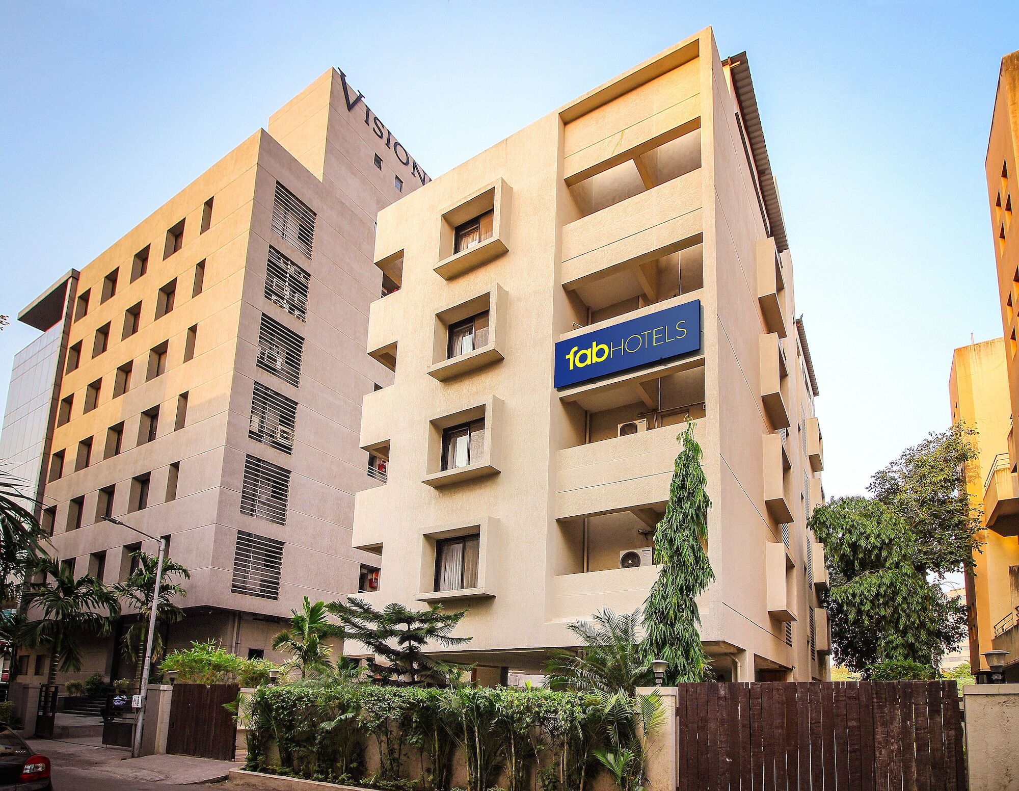 Fabhotel Home Away Homes Viman Nagar Pune Eksteriør billede